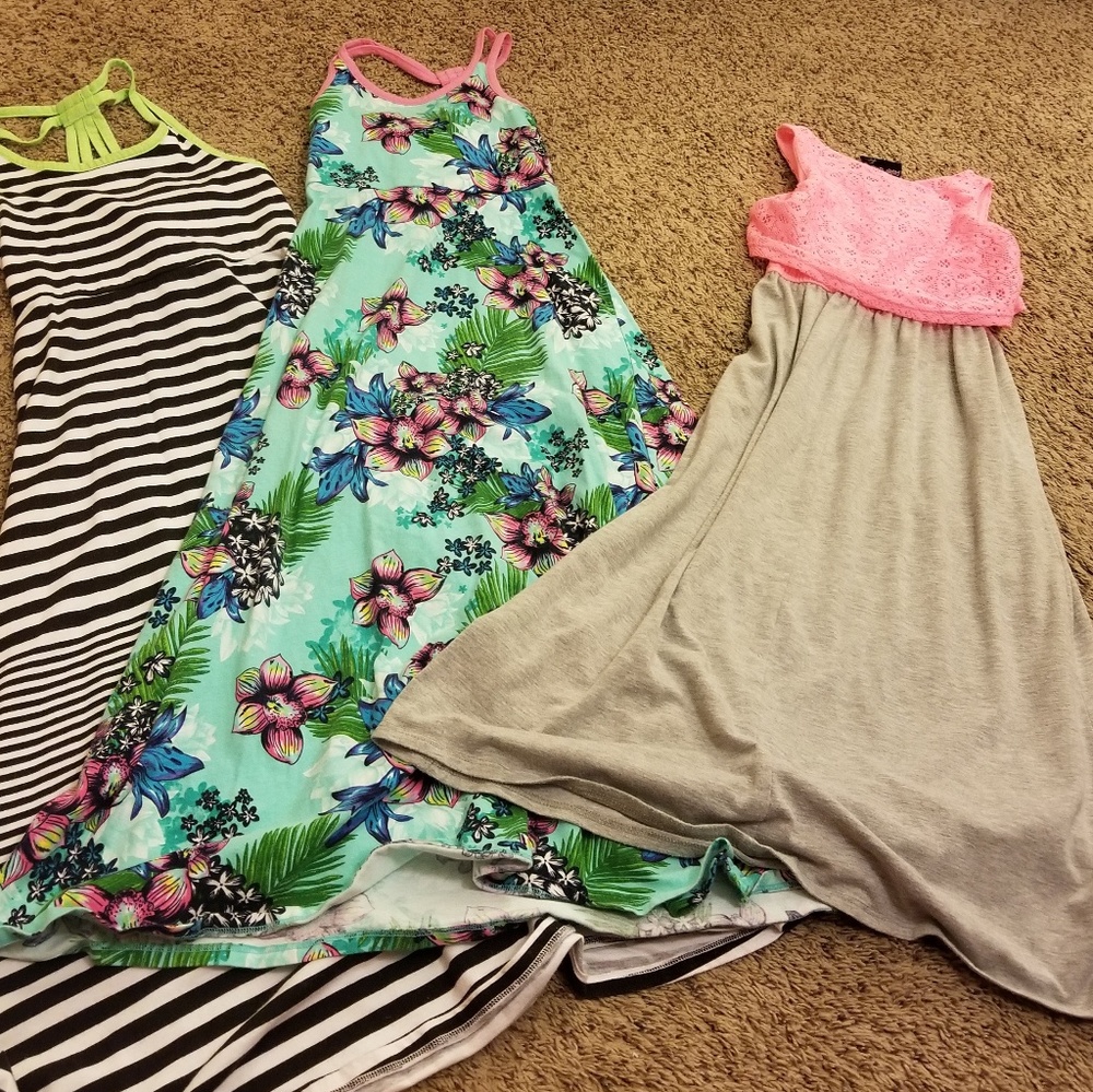 Girls dresses (3)